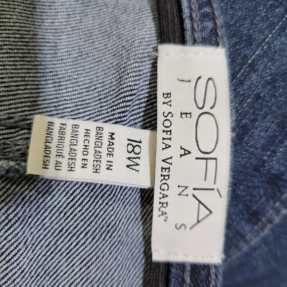 (3160)Melisa pull on, HighRise Flare,by Sofia Jeans, Women's Size 18W - Picture 9 of 17